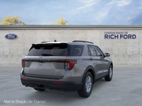 New 2026 Ford Explorer Active RWD image 8