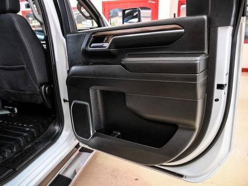 Used 2024 Chevrolet Silverado 2500 LT w/ Convenience Package AWD/4WD image 43