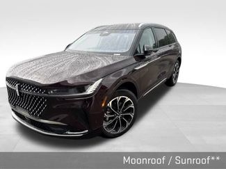 Used 2024 Lincoln Nautilus Reserve w/ Equipment Group 202A AWD/4WD video 2