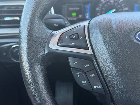 Used 2018 Ford Fusion S FWD image 22