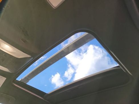 Used 2022 Toyota RAV4 XSE image 17