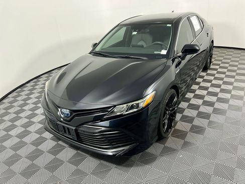 Used 2019 Toyota Camry LE image 7
