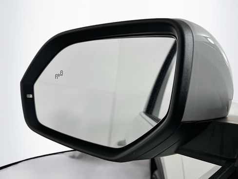 Used 2024 Volkswagen Atlas SE image 16