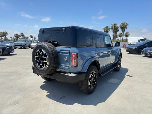 Used 2025 Ford Bronco Outer Banks AWD/4WD image 3