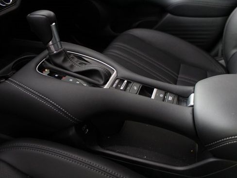 Used 2026 Honda HR-V EX-L image 13