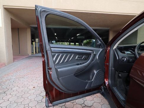 Used 2012 Ford Taurus Limited image 32