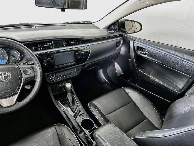 Used 2015 Toyota Corolla LE Premium FWD image 29