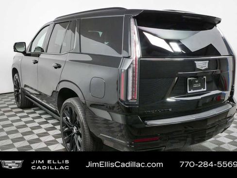 Certified 2026 Cadillac Escalade Platinum Sport w/ LPO, ONYX Package AWD/4WD image 32