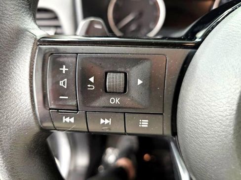 Used 2021 Nissan Rogue SV image 12