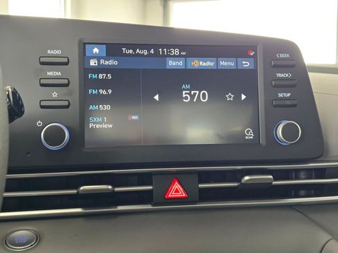 Used 2023 Hyundai Elantra Blue FWD image 25
