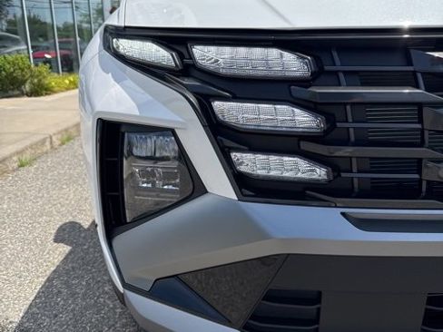 New 2025 Hyundai Tucson SE image 4