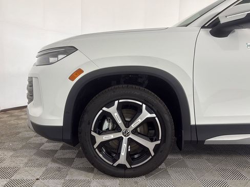 New 2026 Volkswagen Tiguan SE AWD/4WD image 13