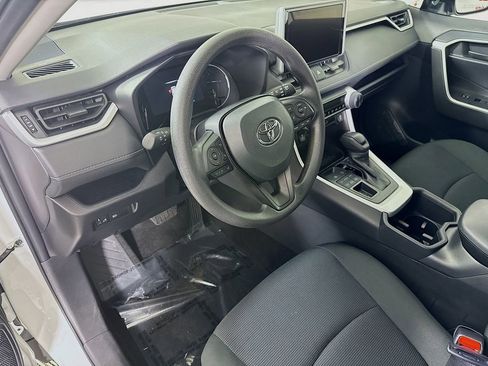 Certified 2025 Toyota RAV4 LE AWD/4WD image 17