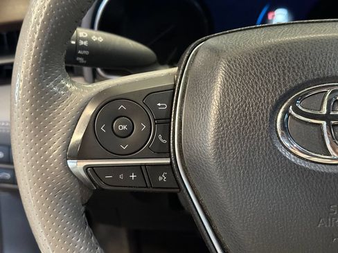 Used 2019 Toyota Avalon Limited FWD image 11