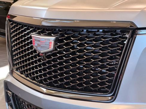 New 2026 Cadillac Escalade V image 7