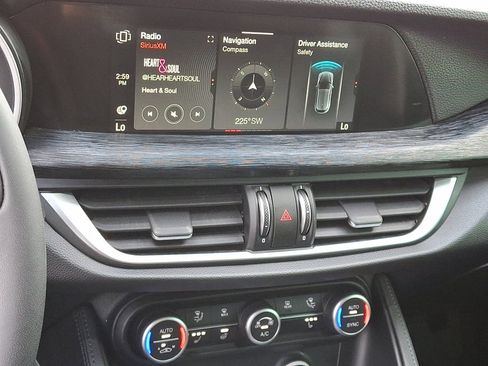 Used 2021 Alfa Romeo Stelvio Sprint w/ Sun & Sound Package image 28