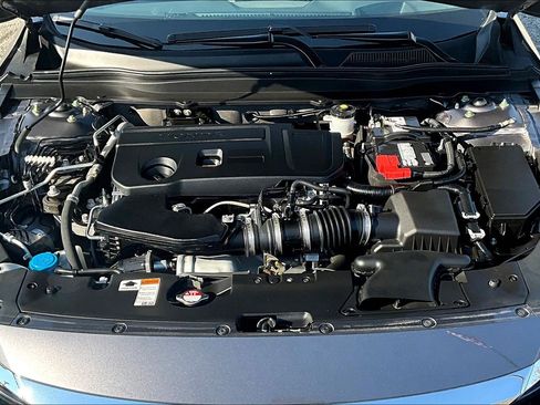 Used 2021 Honda Accord Touring image 9