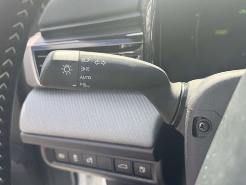 Used 2026 Toyota Camry SE FWD image 23