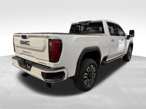 Used 2025 GMC Sierra 2500 Denali Ultimate w/ Max Trailering Package AWD/4WD image 7