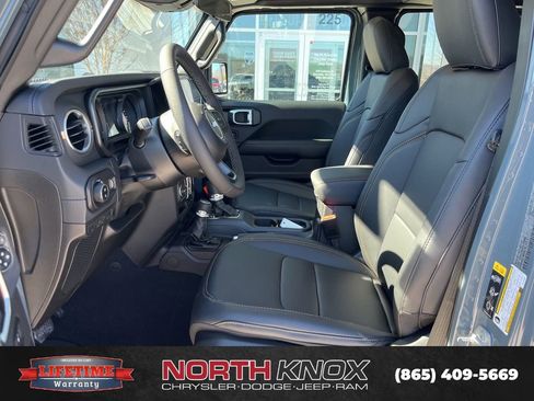 New 2026 Jeep Gladiator Sport AWD/4WD image 3