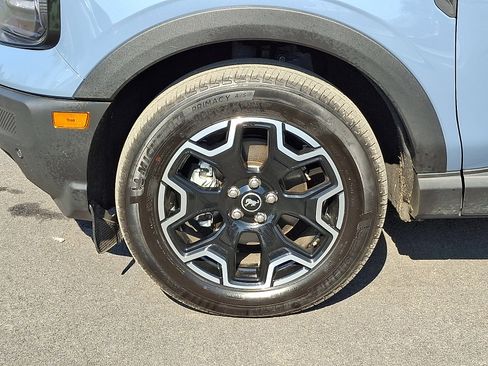 Used 2025 Ford Bronco Sport Outer Banks w/ Outer Banks Tech Package+ image 9