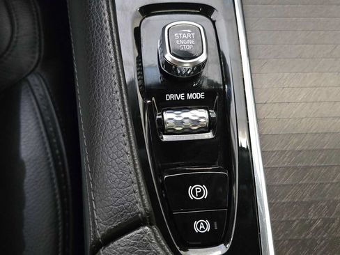 Used 2020 Volvo V90 T6 Cross Country AWD/4WD image 18