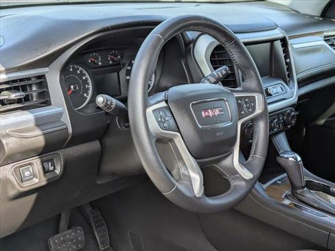 Used 2018 GMC Acadia SLE FWD image 10