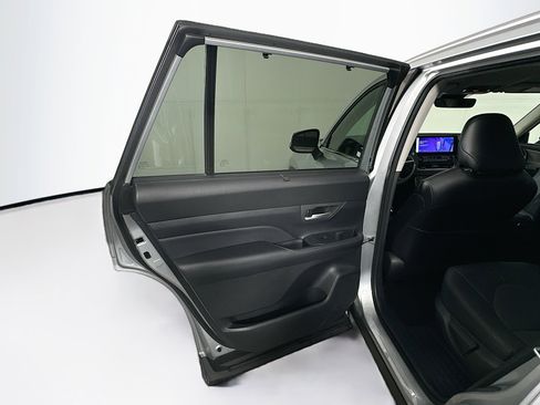 Used 2025 Toyota Grand Highlander FWD image 24