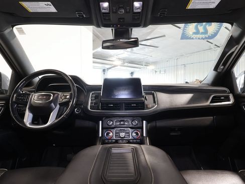 Used 2022 GMC Yukon XL SLT w/ SLT Premium Package AWD/4WD image 30