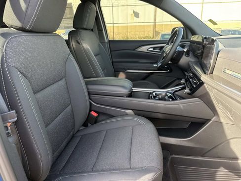 New 2026 Chevrolet Traverse LT w/ Driver Confidence Package image 12