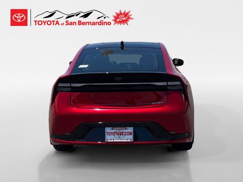 New 2026 Toyota Prius Plug-In Hybrid FWD image 4