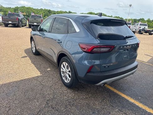 Used 2023 Ford Escape Active w/ Tech Pack #1 FWD image 5