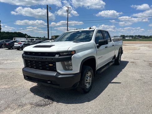 Used 2020 Chevrolet Silverado 2500 W/T w/ WT Convenience Package AWD/4WD image 3