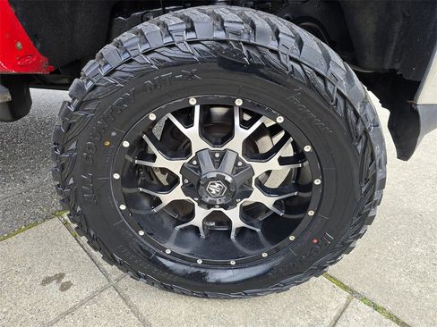 Used 2015 Chevrolet Silverado 3500 LTZ image 9