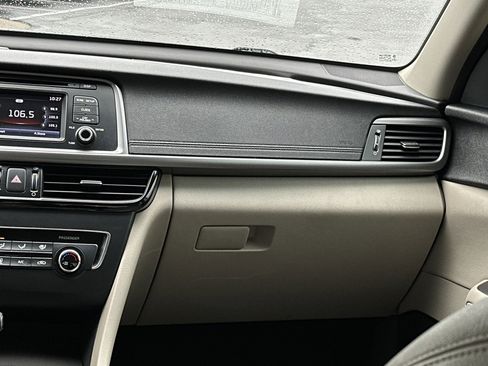 Used 2017 Kia Optima LX FWD image 24