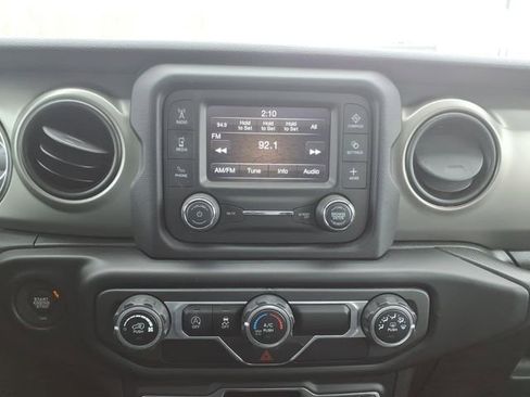 Used 2021 Jeep Wrangler Sport image 18