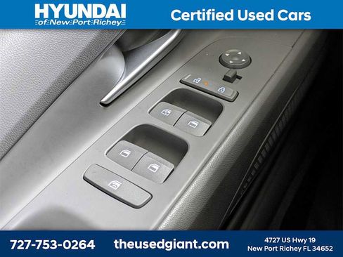 Certified 2024 Hyundai Elantra SEL image 24