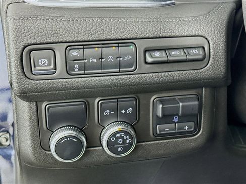 Certified 2021 GMC Yukon XL Denali w/ Denali Premium Package image 10