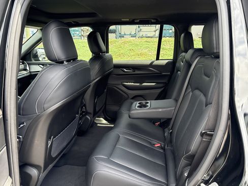 Certified 2025 Jeep Grand Cherokee Laredo X w/ Luxury Tech Group I RWD image 33