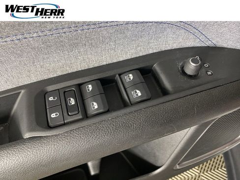 Used 2022 Jeep Compass Latitude w/ Convenience Group AWD/4WD image 12