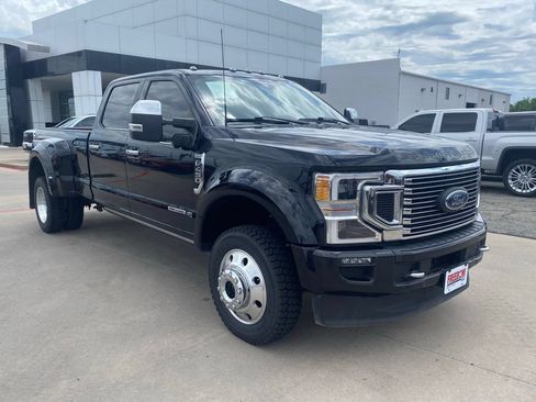 Used 2022 Ford F450 Platinum w/ FX4 Off-Road Package AWD/4WD image 5