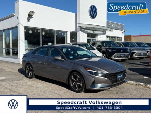 Used 2023 Hyundai Elantra Limited image 1