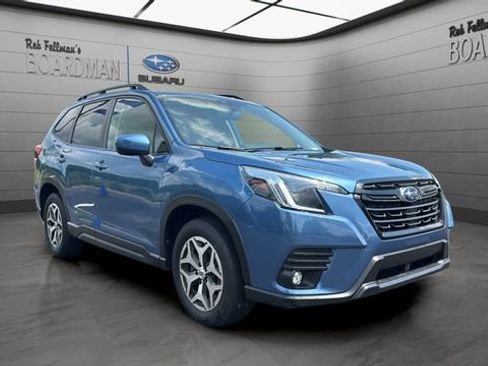 Used 2024 Subaru Forester Premium AWD/4WD image 2