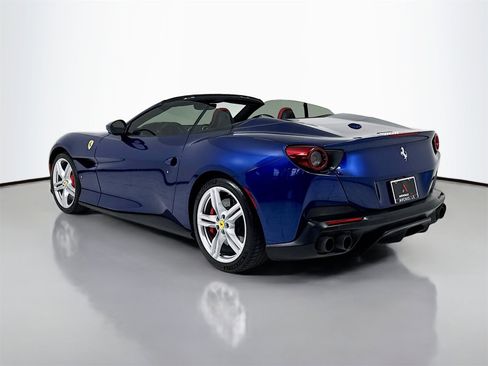 Used 2020 Ferrari Portofino image 5