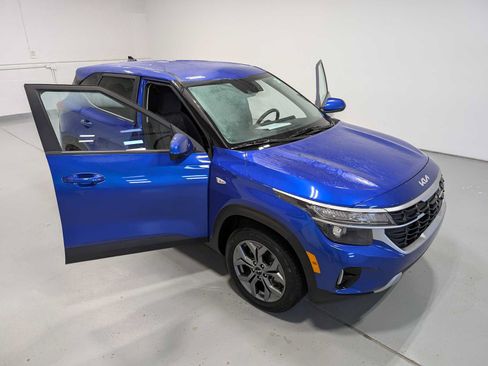 Certified 2024 Kia Seltos LX AWD/4WD image 16