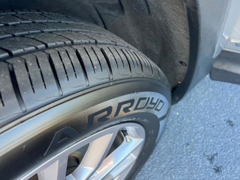 Used 2023 GMC Terrain SLT image 35