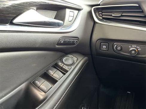 Used 2020 Buick Enclave Avenir w/ Avenir Technology Package image 40