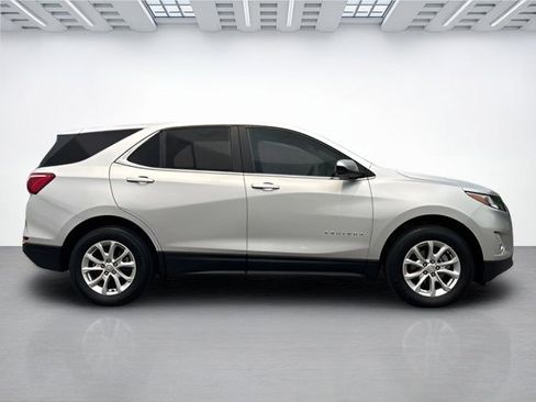 Used 2021 Chevrolet Equinox LT w/ LPO, Floor Liner Package image 3