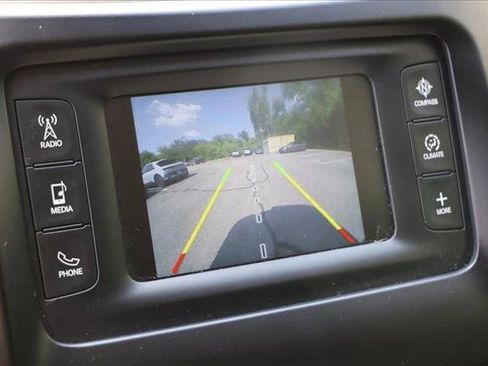 Used 2017 Jeep Cherokee Sport w/ Cold Weather Group AWD/4WD image 17
