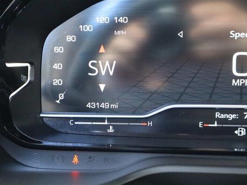 Used 2022 GMC Yukon Denali w/ Denali Premium Package image 21